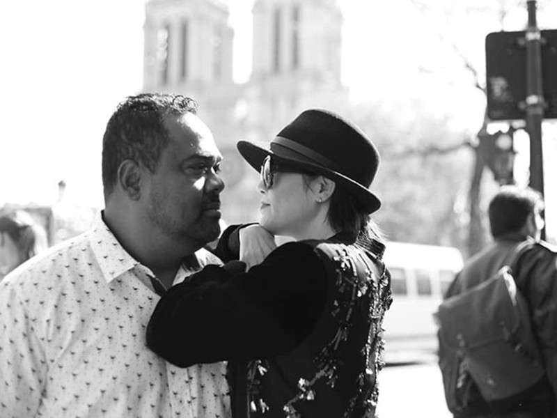 Chia sẻ trên Ngôi sao, Thu Phương cho biết, ông xã phải từ bỏ rất nhiều công việc riêng để dành thời gian nhiều hơn cho gia đình, làm công tác tâm lý cho các con trong khi cô ở xa.