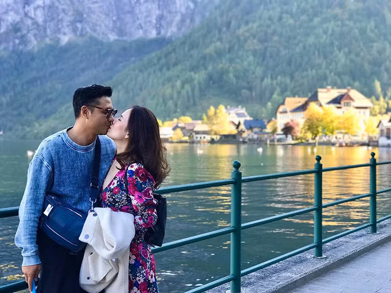 Nữ MC từng gửi lời cảm ơn ông xã cùng cô đi khắp mọi nơi cả hai mơ ước, dẫu sướng vui hay đau khổ cũng không từ bỏ cô.