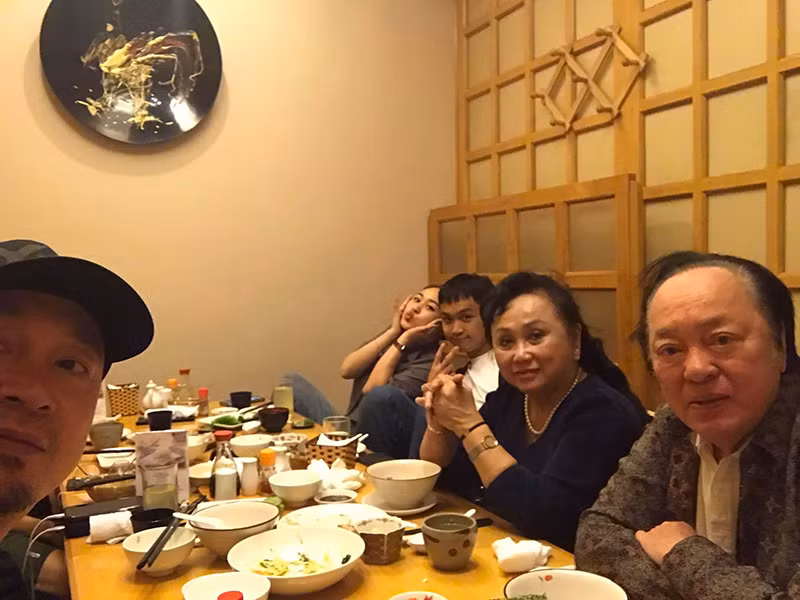 Sự ra đi của nghệ sĩ Trung Kiên là mất mát lớn đối với gia đình. Nhạc sĩ Quốc Trung cùng con gái Thiện Thanh đều viết tâm thư tiễn biệt.