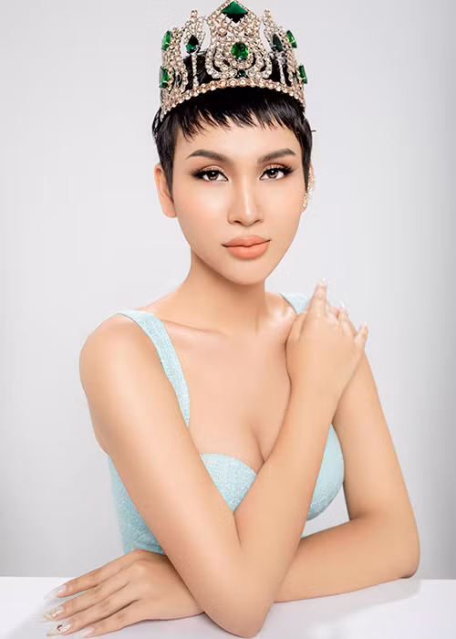 Cadie Huỳnh Anh cũng là thí sinh sáng giá cho ngôi vị cao nhất của Đại sứ hoàn mỹ 2020.