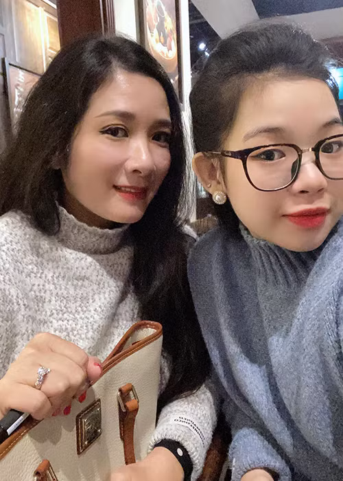 Thanh Thanh Hiền chia sẻ nhiều điều trong cuộc sống lẫn công việc với con gái Thái Phương.