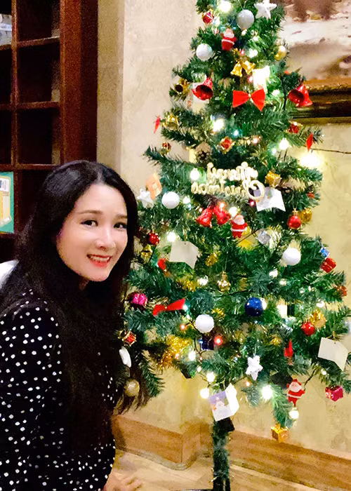 Nữ nghệ sĩ thường xuyên khoe hình ảnh rạng rỡ sau một thời gian tuyên bố ly hôn.