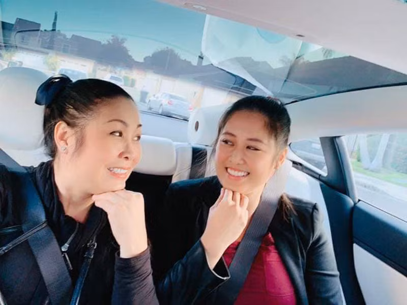 Lê Tuấn Anh được Xí Ngầu và Trê Phi - hai con riêng của Hồng Vân coi như bố đẻ bởi anh quan tâm chăm sóc cả hai như con ruột của mình.