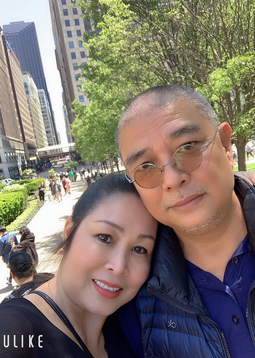 Nữ nghệ sĩ chia sẻ trên Vietnamnet, trong công ty chuyên về các lĩnh vực nghệ thuật của hai vợ chồng, Lê Tuấn Anh là Chủ tịch Hội đồng quản trị - người định hướng mọi hoạt động cho cô.