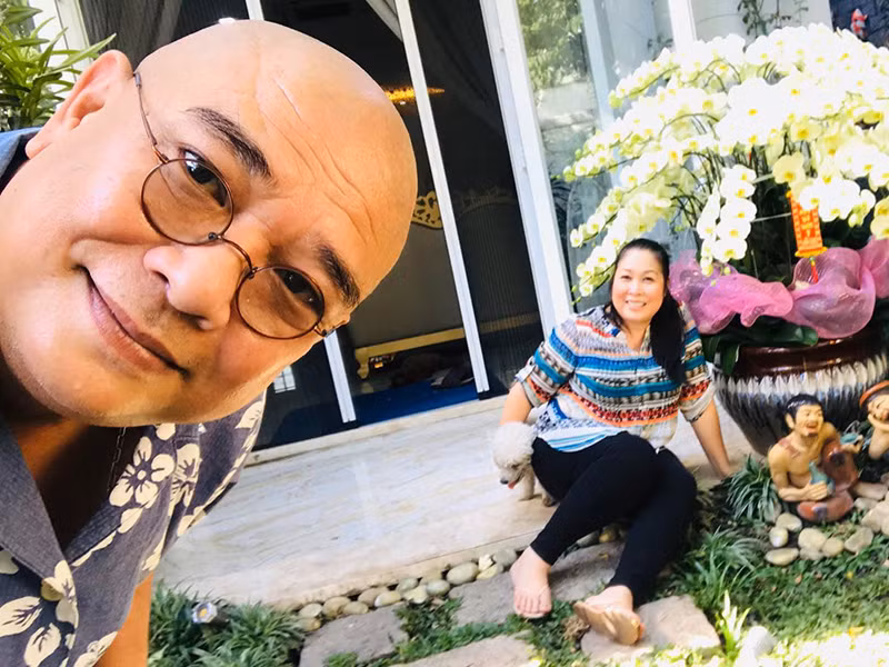 Hồng Vân cũng từng cho hay, vợ chồng cô không giống như vợ chồng nữa mà là một phần cuộc đời của nhau, không thể sống thiếu người còn lại.