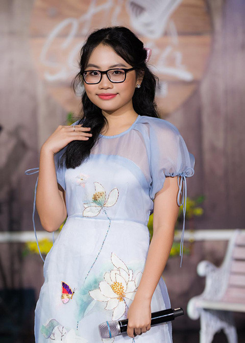 8 năm trôi qua, Phương Mỹ Chi tích lũy được gia tài, sự nghiệp khá đồ sộ so với các cô gái tuổi 18.