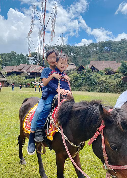 Theo lời bà xã của Lý Hải, con trai cả của cô khá giản dị, không đòi hỏi được tặng quà dịp sinh nhật.