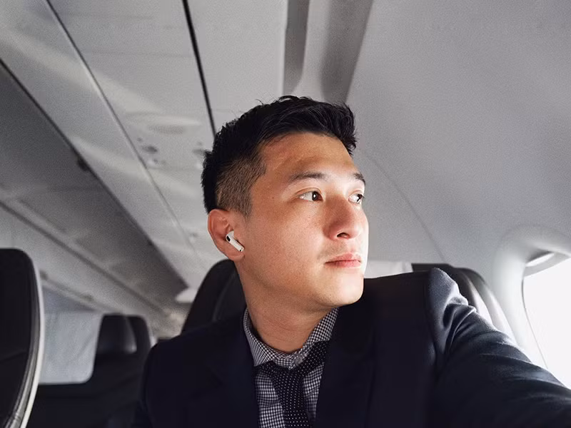 Về lý do không nghe điện thoại từ ban tổ chức, Huỳnh Anh cho hay anh để quên điện thoại khi nhập viện truyền nước. Cũng vì không có trợ lý nên Huỳnh Anh không có ai nhắc lịch. Nhiều khán giả cho rằng tác phong làm việc của anh thiếu chuyên nghiệp. Ảnh: FBNV