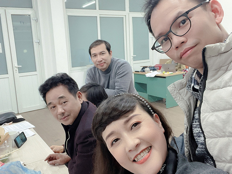 Vân Dung năm nay đóng Táo Y tế còn nghệ sĩ Quang Thắng chưa tiết lộ vai diễn của mình.