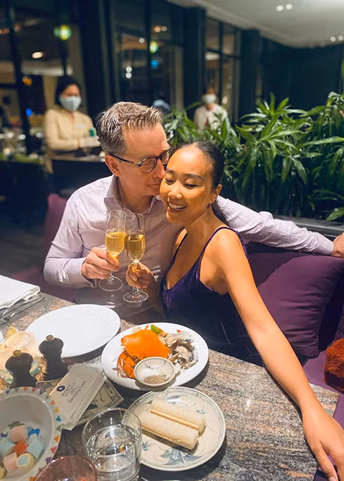 Đoan Trang chia sẻ, để giữ được "lửa" hạnh phúc, cô luôn học cách để hòa hợp hai nền văn hóa trong một mái nhà.