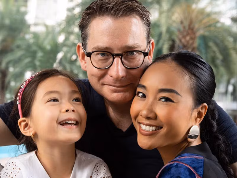 Sống chung được 9 năm, Đoan Trang và ông xã ngoại quốc vẫn mặn nồng như thuở mới yêu.