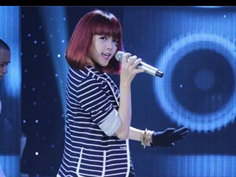 Năm 2013, Thiều Bảo Trâm từng gây xôn xao khi lộ phần nhạy cảm của vòng 3 do mặc quần quá ngắn và nhảy sung trên sân khấu Bước nhảy hoàn vũ. Ảnh: Infonet