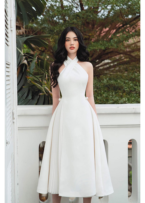 Chia sẻ trên iOne, Cẩm Đan cho biết, cô biết ơn cuộc thi Hoa hậu Việt Nam vì đã giúp cuộc sống của cô thay đổi.