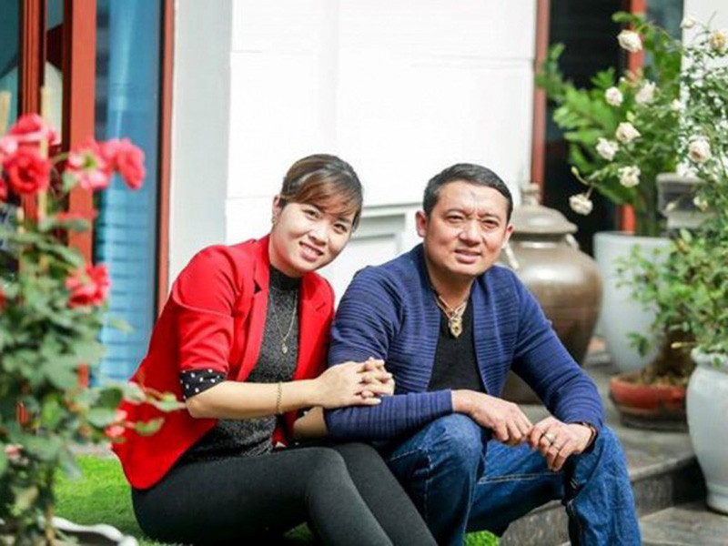 Từng không biết nấu nhiều món nhưng từ khi có con, Chiến Thắng sẵn sàng vào bếp nấu nướng, dành thời gian cho vợ nghỉ ngơi chăm con. Ảnh: Thời đại plus