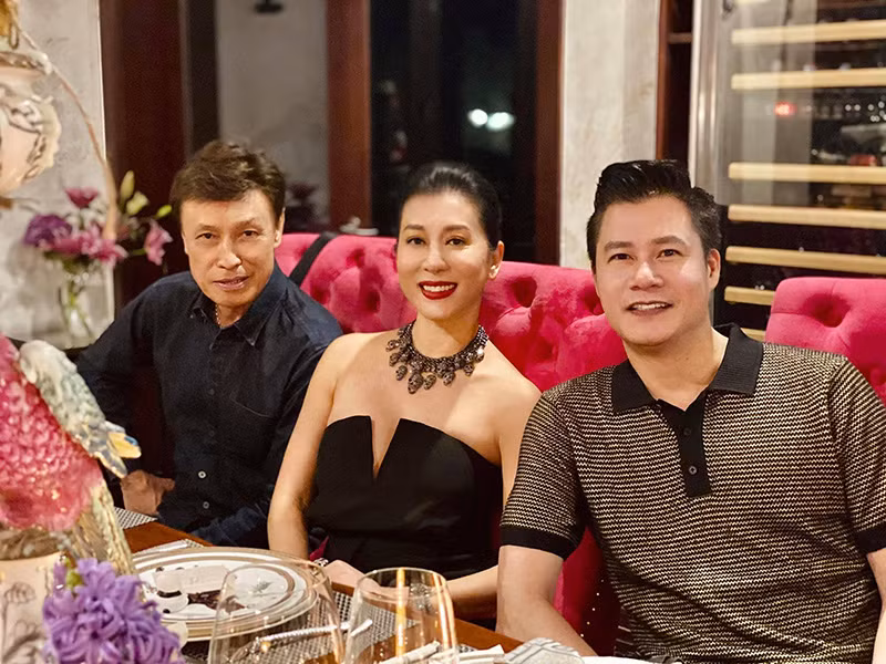 Trong thời gian cách ly, Kỳ Duyên ăn ngủ đủ giấc, tập yoga, tập thể dục và đọc sách. Cô thậm chí đọc hết 2 cuốn sách dày chỉ trong 2 tuần và còn tranh thủ gọi điện với ca sĩ Tuấn Ngọc để sáng tác được một bài hát mới.