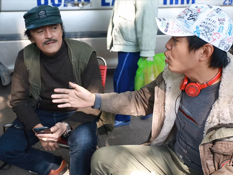 Hiếu Vick từng mời bố đóng web drama (phim chiếu mạng) “500 nhịp yêu”. Ảnh: Lao động