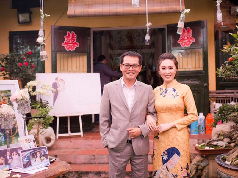 Trung Hiếu và Thu Hà bí mật hẹn hò đến cuối năm 2018 mới xác nhận chuyện sắp làm đám cưới. Chia sẻ trên Zing, Trung Hiếu cho biết nghệ sĩ khi công khai tình cảm thường vướng nhiều lời ra tiếng vào nên giữ cho riêng mình. Ảnh: Dân Việt