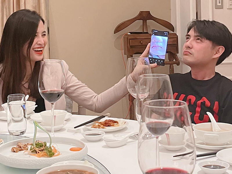 Đông Nhi từng hài hước chia sẻ khoảnh khắc con gái có đôi môi giống hệt Ông Cao Thắng.