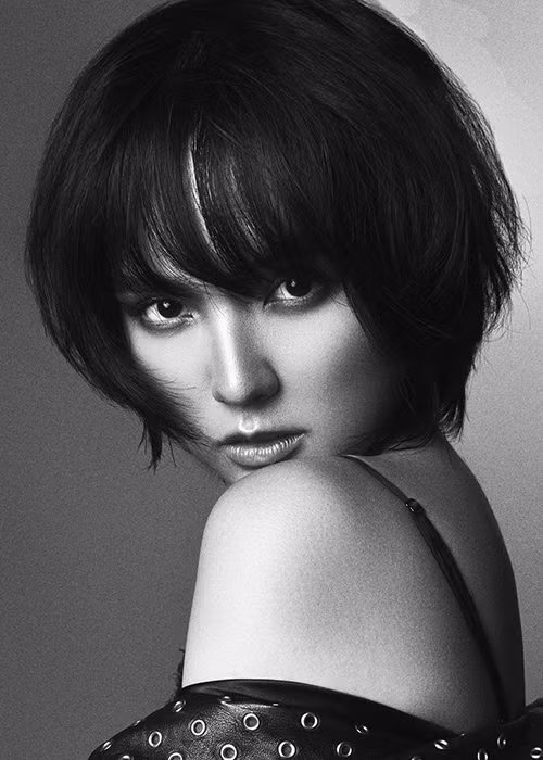 Một nhãn hàng khi bị antifan của Hải Tú công kích vừa có phản hồi rằng gà cưng của Sơn Tùng M-TP chỉ là diễn viên đóng quảng cáo chứ không phải đại diện thương hiệu. Fanpage của nhãn hàng này hứa hẹn rà soát và có sự thay đổi về hình ảnh nếu Hải Tú vướng scandal.