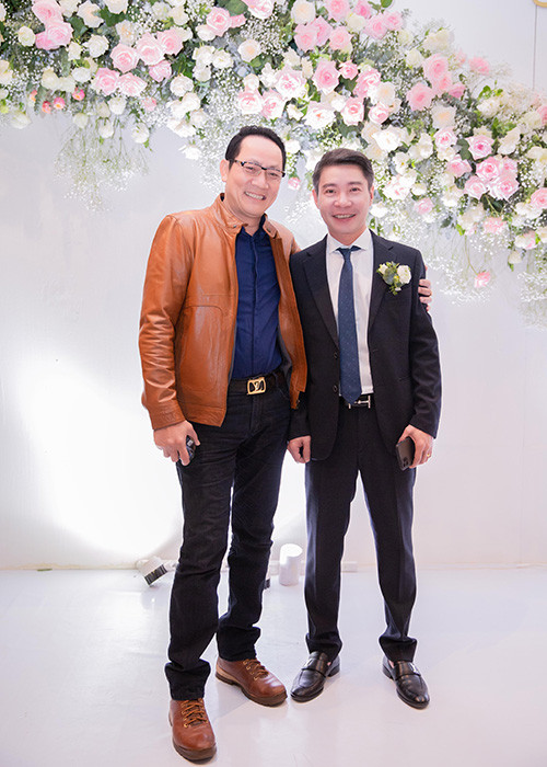 Diễn viên Hoàng Hải cũng đến chúc mừng Công Lý.