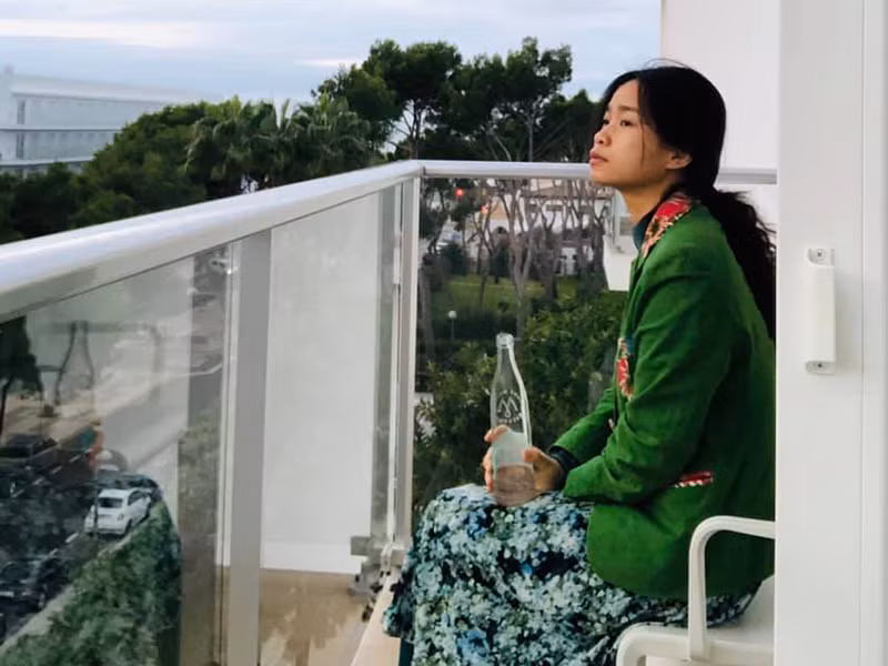 Sau một thời gian, Đồng Lan khỏi bệnh. Gần đây, trên Dân Việt, nữ ca sĩ chia sẻ quá trình vượt qua căn bệnh này dù một mình ở Pháp.