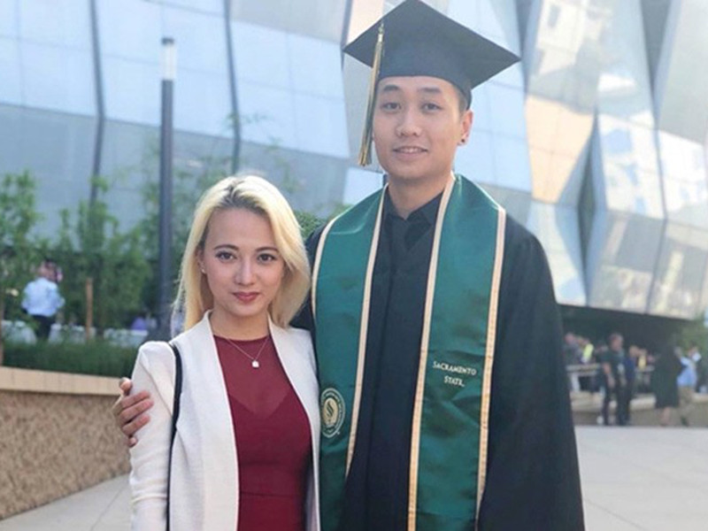 Vào thời điểm mắc bệnh, Xuân Nghi được bạn trai động viên và hỗ trợ. “Bạn ấy gánh vác toàn bộ công việc để tôi có thể yên tâm điều trị bệnh", nữ ca sĩ kể.