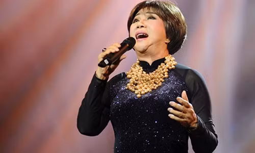 Danh ca Le Thu qua doi vi COVID-19 o My