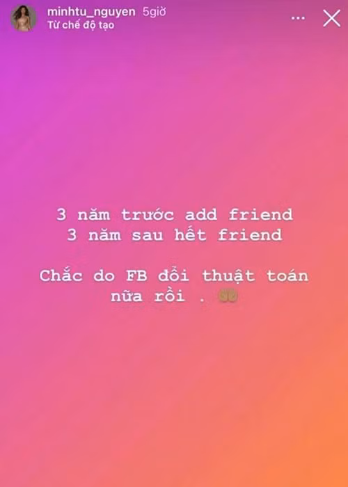 Tin đồn Hoàng Thùy và Minh Tú không còn thân thiết rộ lên khi Minh Tú cho biết, cô vừa bị một người bạn hủy kết bạn trên Facebook trong khi người này 3 năm trước chủ động kết bạn.