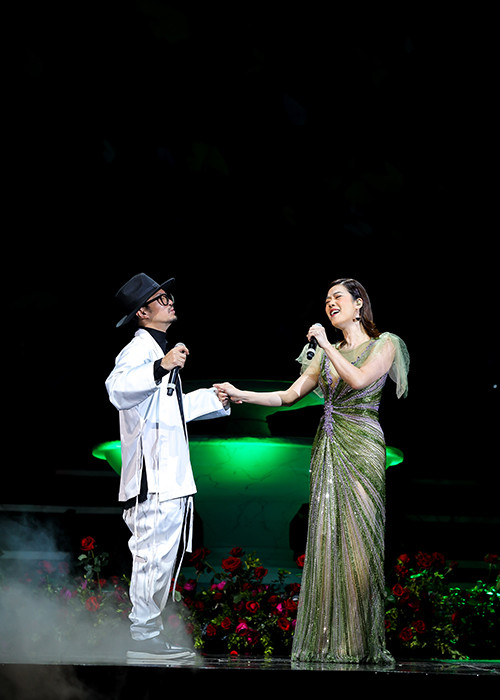 Thu Phương còn kết hợp với Hà Lê (trong ảnh) và Bằng Kiều.