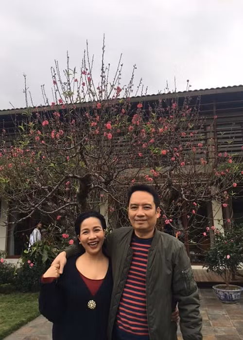 Cặp đôi vàng trong làng âm nhạc Việt được khen ngày càng có tướng phu thê.