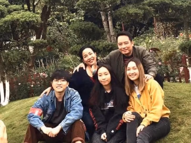 Vợ chồng Mỹ Linh luôn ủng hộ và khuyến khích đam mê của các con dù có hay không nối nghiệp bố mẹ.