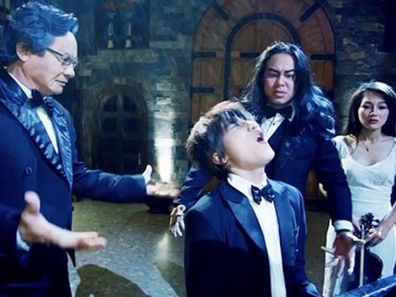 Trước phản ứng dữ dội của dư luận, Sơn Tùng M-TP giữ thái độ im lặng. Trong khi đó, ông bầu Quang Huy lên tiếng bênh vực Sơn Tùng M-TP và phủ nhận ý nghĩa tiêu cực của MV. Sau đó, trước những phản ứng gay gắt của dư luận, đơn vị sản xuất đã quyết định thu hồi lại MV và sản xuất một sản phẩm có nội dung hoàn toàn mới để thay thế.