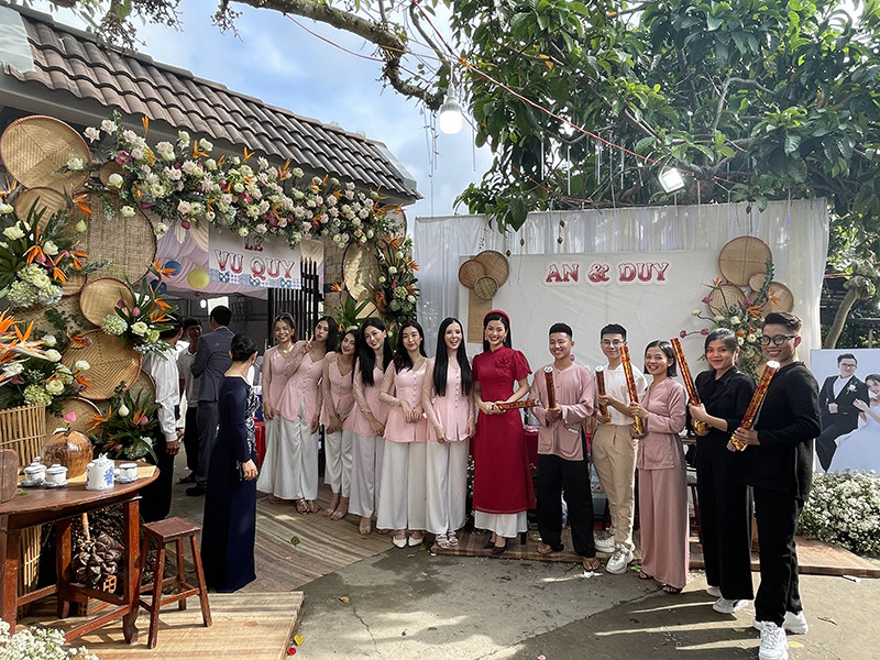 Dàn hoa hậu, á hậu làm phù dâu cho Thúy An có Đỗ Mỹ Linh, Phương Nga...