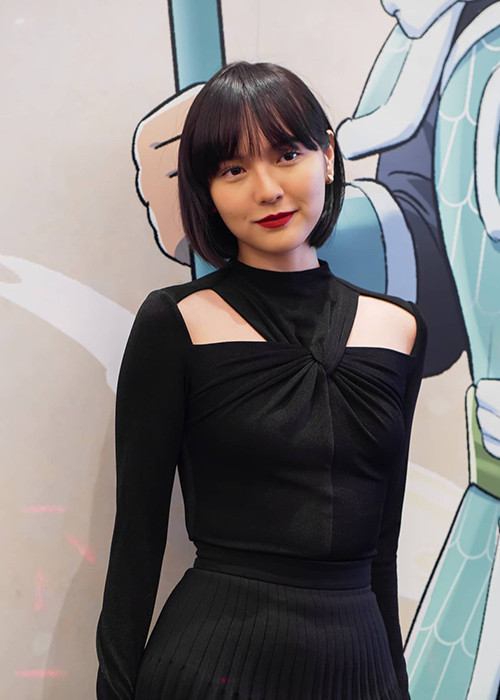 Trước khi được chú ý nhờ cái tên gắn liền với Sơn Tùng M-TP, Hải Tú là một người mẫu ảnh. Cô nổi trên mạng xã hội vào năm 2018 nhờ vẻ đẹp khác biệt.