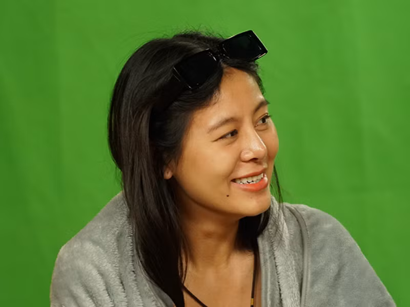 Để an ủi Đàm Vĩnh Hưng, Nam Thư chia sẻ rằng bản thân cũng có tình cảm với nam ca sĩ. Ngoài ra, “kiều nữ làng hài” quyết tâm hỏi cưới bằng được “ông hoàng nhạc Việt” khiến Mr Đàm “cạn lời”.