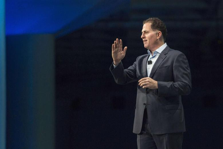 Tỷ phú Micheal Dell cũng lên tiếng phản đối vụ bạo loạn hai ngày trước. Trong một chia sẻ trên Twitter cá nhân, Tổng giám đốc điều hành hãng máy tính Dell phê phán cuộc nổi loạn là một sự kiện "đáng hổ thẹn". Ông viết: “Nỗ lực lật đổ nền dân chủ của nước Mỹ là một cuộc tấn công chống lại tất cả chúng ta. Chúng ta cần sát cánh, đoàn kết để bảo vệ các giá trị của đất nước”. Dell cũng góp chữ ký cùng hơn 200 lãnh đạo doanh nghiệp khác trong một lá thư nhằm lên án bạo lực ở Washington và yêu cầu chính quyền của Tổng thống Trump phải vào cuộc. Ảnh: Reuters.