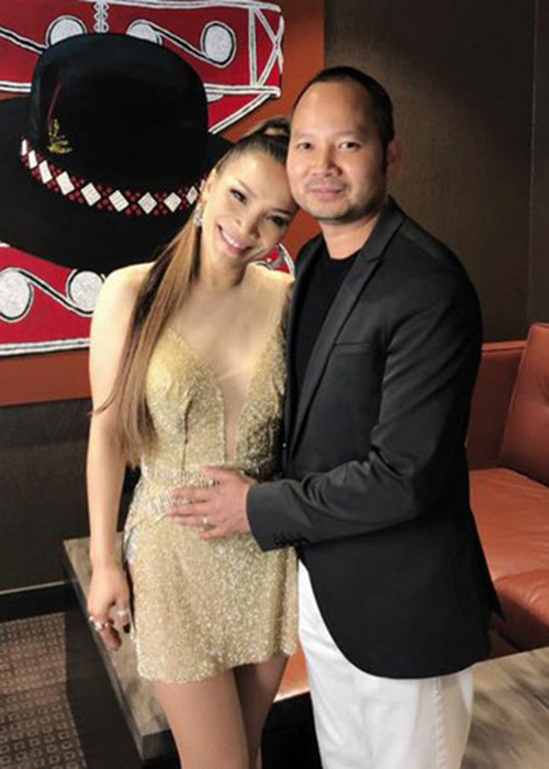 Ông bầu Thomas Tâm Nguyễn - chồng Hồng Ngọc nhiễm COVID-19. Anh lây bệnh từ một đồng nghiệp.