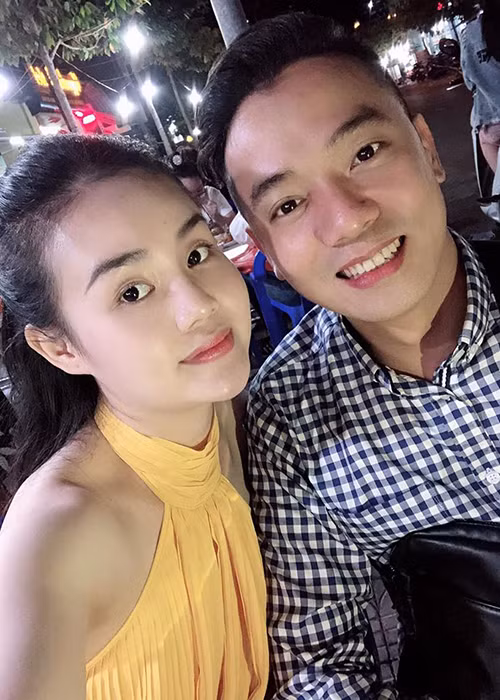 Theo Thể thao văn hóa, Việt Bắc kết hôn năm 30 tuổi với một cô gái miền Nam tên Xuân Phương. Ảnh: Dân Việt