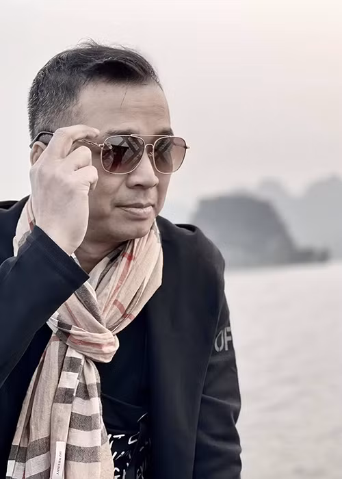 Nhạc sĩ Tiến Minh có đời tư sạch scandal.