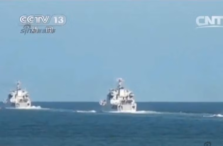 Không rõ thành phần tham gia cuộc tập trận đổ bộ đường biển nhưng qua các hình ảnh được cung cấp có thể thấy Hạm đội Nam Hải điều động nhiều tàu lớn.