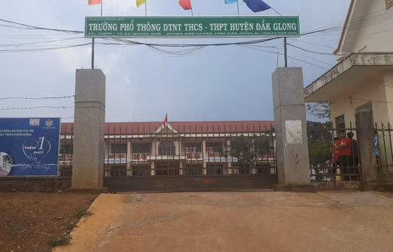 Trường Phổ thông Dân tộc nội trú THCS và THPT huyện Đắk G’Long nơi xảy ra sự việc.