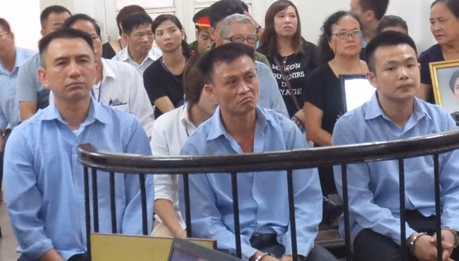 Ha Noi Hon chien o quan bun dau 2 nguoi tu vong