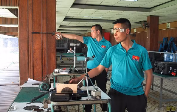 Quy trinh huan luyen gian kho cua xa thu Hoang Xuan Vinh-Hinh-3