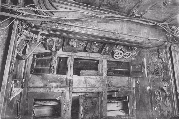 Vào ngày 19/7/1918, tàu trúng phải bom chìm, bị đâm và rồi chìm gần khu trục hạm HMS Garry của hải quân Anh. Ảnh: RHP.