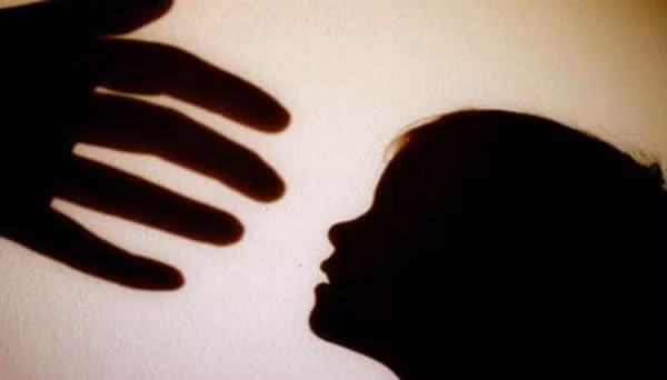 Nghi van be gai ban ve so bi cuong hiep gan duong vao san bay Phu Quoc