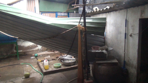 Hàng loạt nhà dân trên địa bàn quận Bình Tân và huyện Bình Chánh bị thiệt hại nặng nề sau cơn giông lốc kinh hoàng chiều 27/5.