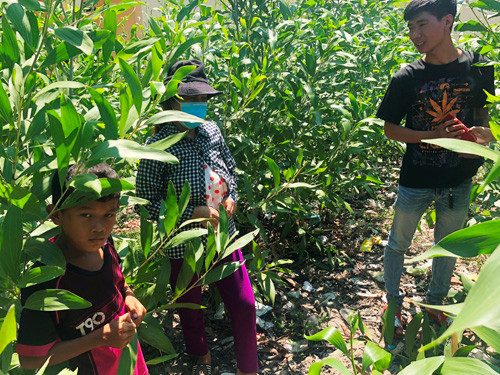 Bang hoang loi “thu toi” cua san phu chon song con minh