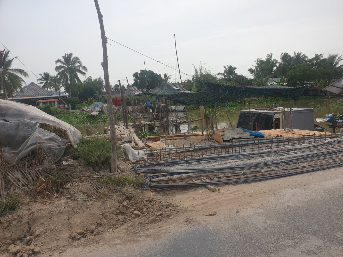 Kiên Giang: Thanh toán 100% vật tư, sau 01 năm cầu vẫn chưa xong - Hình 3 Kien Giang: Thanh toan 100% vat tu, sau 01 nam cau van chua xong-Hinh-3