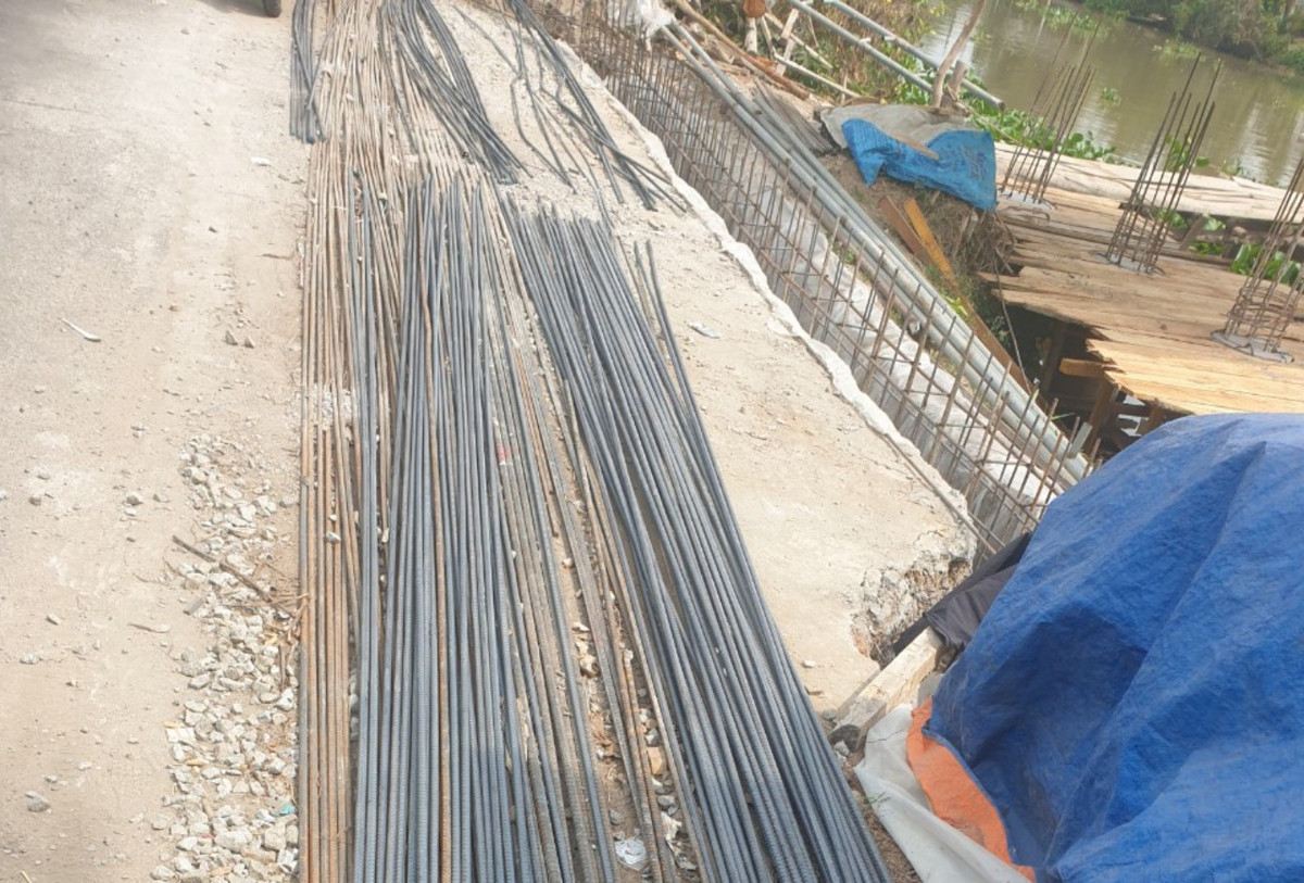 Kiên Giang: Thanh toán 100% vật tư, sau 01 năm cầu vẫn chưa xong - Hình 4 Kien Giang: Thanh toan 100% vat tu, sau 01 nam cau van chua xong-Hinh-4