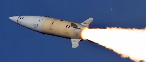 Về thiết kế, các hệ thống tên lửa đạn đạo chiến thuật MGM-140 này của Mỹ mang trọng lượng lên đến hơn 1,6 tấn, chiều dài của nó là 4m, đường kính 660mm.